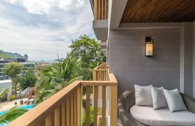 Premium Oda, 1 En Büyük (King) Boy Yatak, Balkon, Havuz Manzaralı