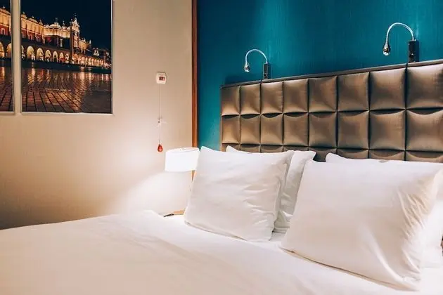 Standard Oda, 1 Büyük (Queen) Boy Yatak, Engellilere Uygun