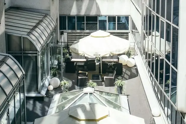 Standard Oda, 1 Büyük (Queen) Boy Yatak, Engellilere Uygun