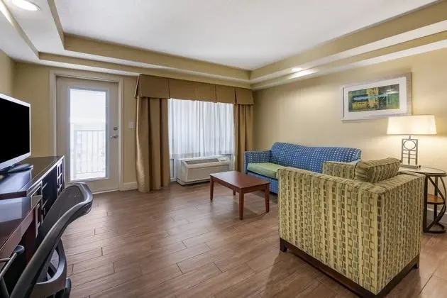 Süit, 1 Yatak Odası, Balkon, Havuz Manzaralı