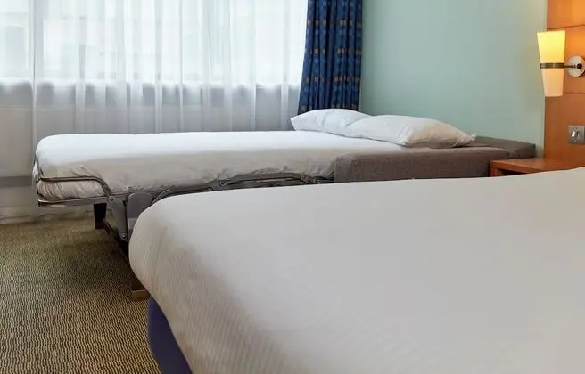 Standard Oda, 1 Çift Kişilik Yatak ve Çekyat
