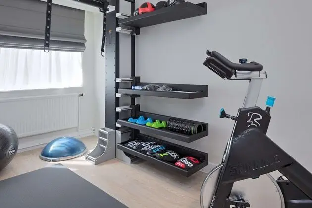 Oda, 1 Büyük (Queen) Boy Yatak (Fitness)