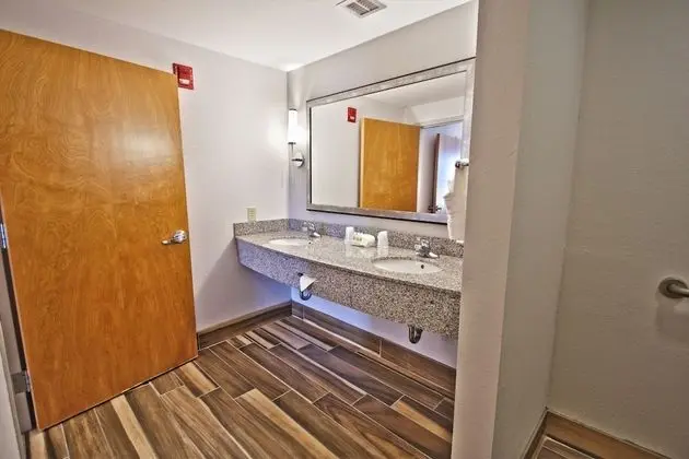 Süit, 1 En Büyük (King) Boy Yatak (Extra Living Area)