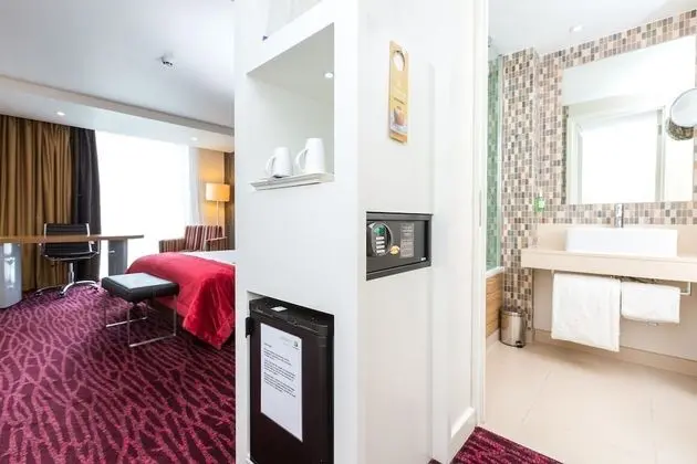 Standard Oda, 1 En Büyük (King) Boy Yatak (Top Floor)