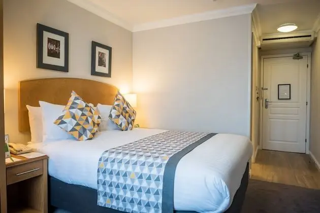 Standard Oda, 1 En Büyük (King) Boy Yatak