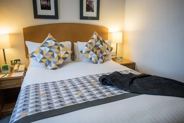 Standard Oda, 1 En Büyük (King) Boy Yatak (Minifridge)