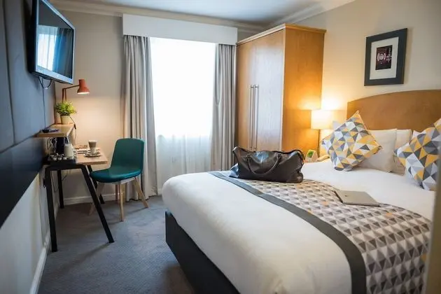 Standard Oda, 1 En Büyük (King) Boy Yatak (Minifridge)