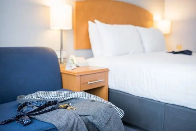 Standard Oda, 1 En Büyük (King) Boy Yatak (Minifridge)