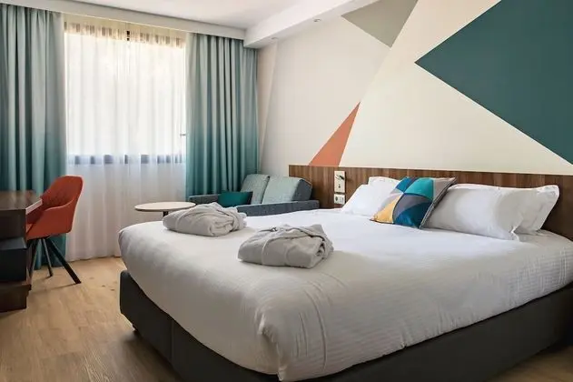 Premium Oda, 1 En Büyük (King) Boy Yatak