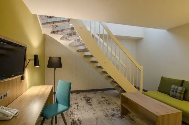 Süit, 1 En Büyük (King) Boy Yatak ve Çekyat