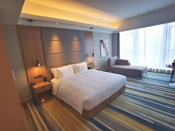 Standard Oda, 1 En Büyük (King) Boy Yatak, Sigara İçilmez (Mid Floor)