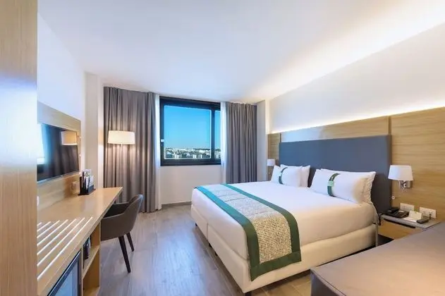 Premium Oda, 1 En Büyük (King) Boy Yatak