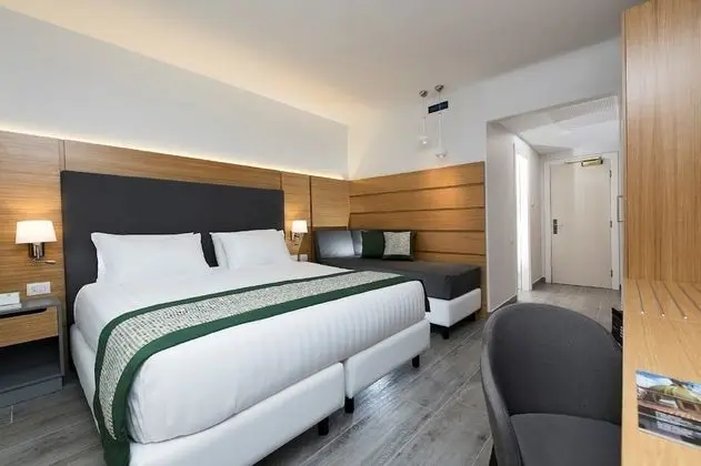 Premium Oda, 1 En Büyük (King) Boy Yatak