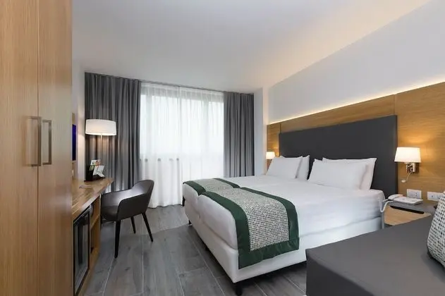 Premium Oda, 1 En Büyük (King) Boy Yatak