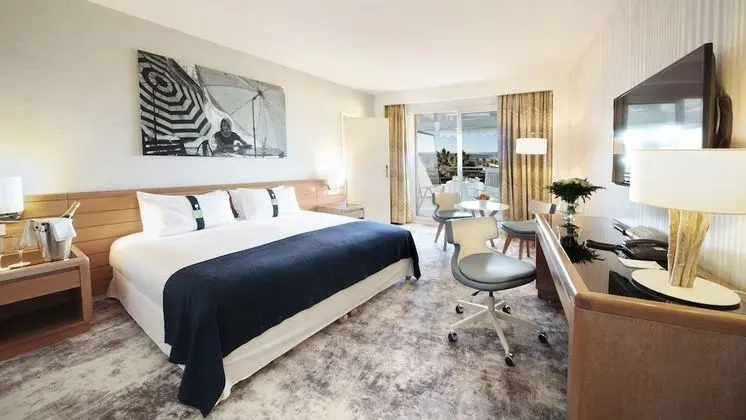 Süit, 1 En Büyük (King) Boy Yatak ve Çekyat, Balkon, Deniz Manzaralı