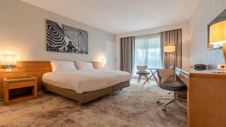 Süit, 1 En Büyük (King) Boy Yatak ve Çekyat, Balkon, Deniz Manzaralı