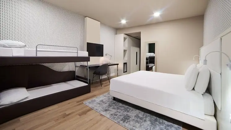 Premium Oda, 1 En Büyük (King) Boy Yatak ve Çekyat, Manzaralı (Vulcano Buono Square View)