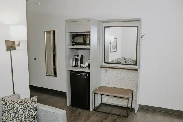 Premium Oda, 1 En Büyük (King) Boy Yatak ve Çekyat