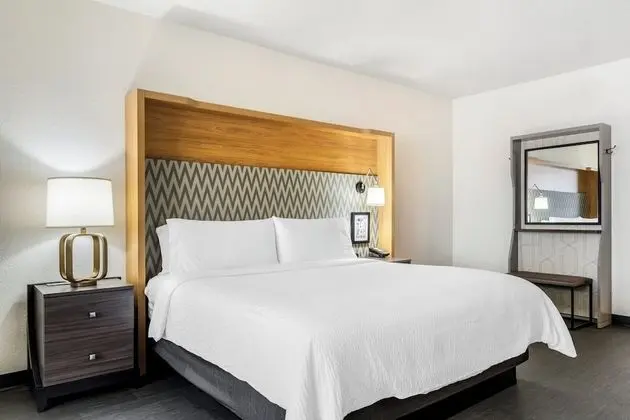 Süit, 1 En Büyük (King) Boy Yatak ve Çekyat (Extra Floor Space)