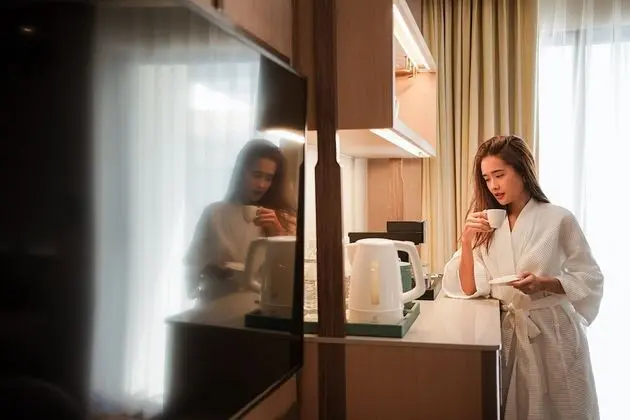 Premium Oda, 1 En Büyük (King) Boy Yatak, Havuz Manzaralı (Adults Only)