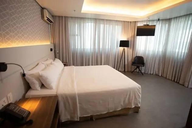 Deluxe Tek Büyük Yataklı Oda