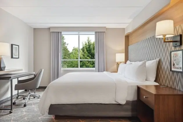 Standard Oda, 1 En Büyük (King) Boy Yatak (Top Floor)