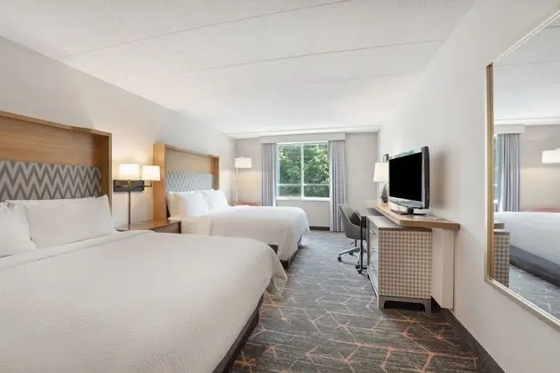 Standard Oda, 2 Büyük (Queen) Boy Yatak, Engellilere Uygun (Mobility, Transfer Shower)