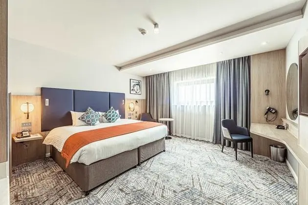 Junior Süit, 1 En Büyük (King) Boy Yatak (Super King)