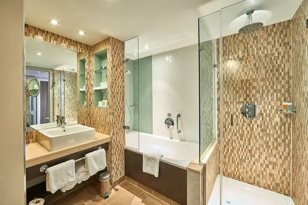 Junior Süit, 1 En Büyük (King) Boy Yatak (Super King)