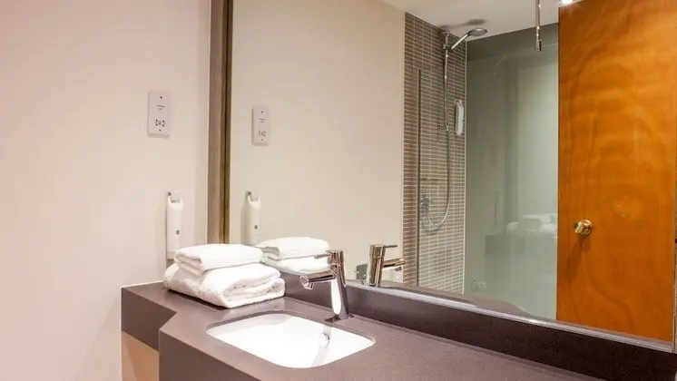 Süit, 1 Yatak Odası (Living and Dining Areas)
