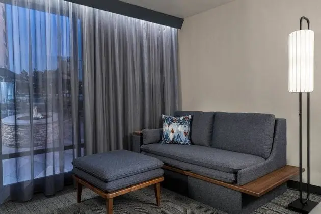 Süit, 1 En Büyük (King) Boy Yatak ve Çekyat