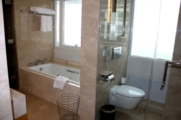 Standard Oda, 2 Çift Kişilik Yatak, Engellilere Uygun, Business Dinlenme Salonu Kullanımı