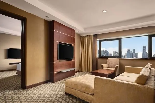 Süit, 1 En Büyük (King) Boy Yatak, Business Dinlenme Salonu Kullanımı (High Floor)