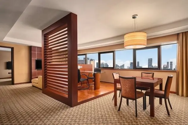 Süit, 1 En Büyük (King) Boy Yatak, Business Dinlenme Salonu Kullanımı (High Floor)