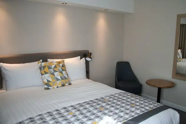 Premium Oda, 1 En Büyük (King) Boy Yatak