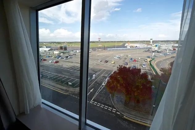 Standard Oda, 2 Tek Kişilik Yatak (Airport View)