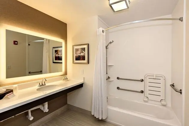 Standard Oda, Engellilere Uygun (Mobility Tub)