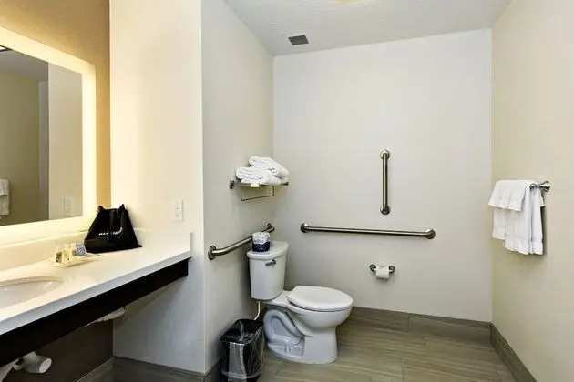Standard Oda, Engellilere Uygun (Mobility Tub)