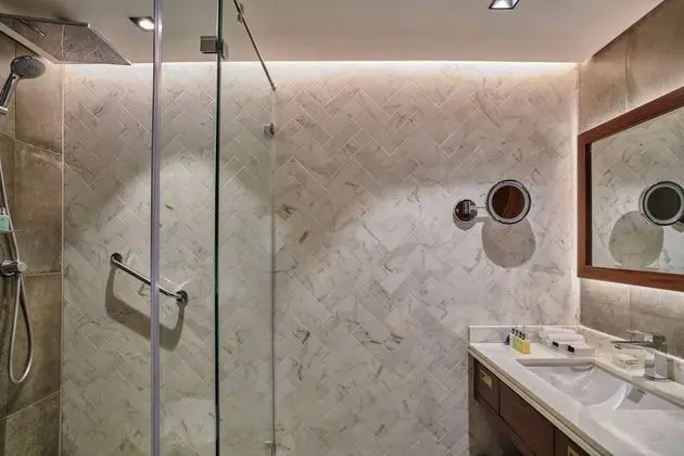 Süit, 1 En Büyük (King) Boy Yatak, Sigara İçilebilir, Şehir Manzaralı
