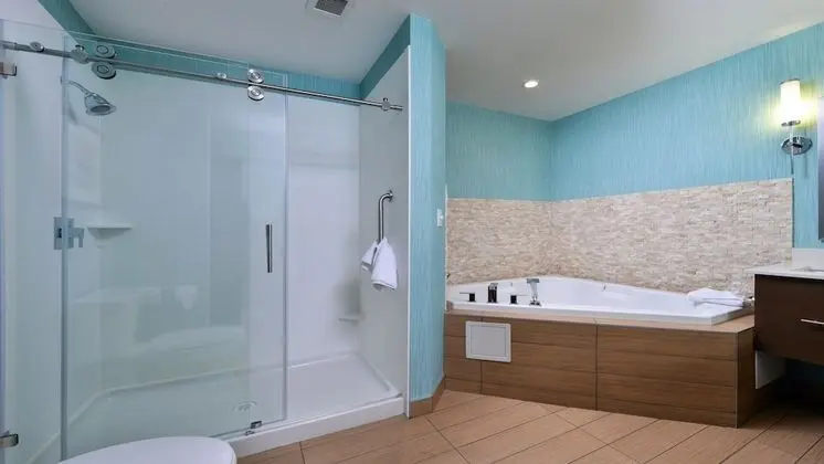 Süit, 1 En Büyük (King) Boy Yatak (Walk-In Shower)