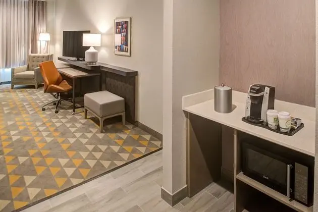 Standard Oda, 1 En Büyük (King) Boy Yatak, Engellilere Uygun (Communication, Accessible Tub)