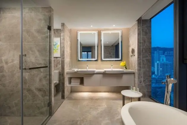Premium Oda, 1 En Büyük (King) Boy Yatak (Separate Bath Walk In Shower)
