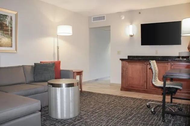 Süit, 1 En Büyük (King) Boy Yatak ve Çekyat