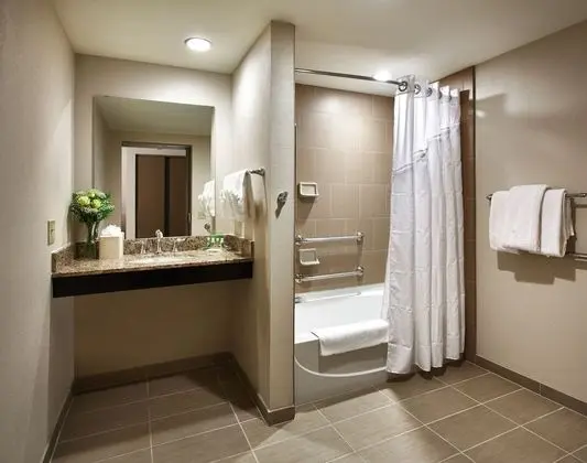 Süit, 2 Yatak Odası (2 King Beds, Living Area)