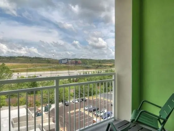 Premium Oda, 1 En Büyük (King) Boy Yatak, Balkon, Nehir Manzaralı (Top Floor)