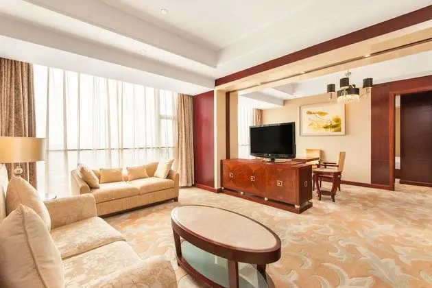 Süit, 1 En Büyük (King) Boy Yatak, Mutfak, Şehir Manzaralı (Living Dining)