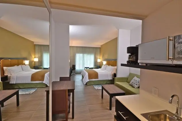 Süit, 1 En Büyük (King) Boy Yatak (Living)