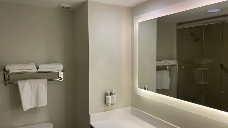 Süit, 1 En Büyük (King) Boy Yatak (Living)