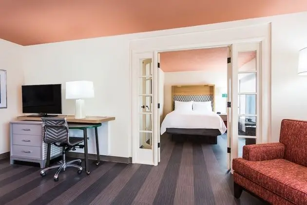 Süit, 1 Büyük (Queen) Boy Yatak