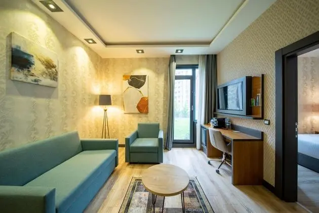 Garden Suite,Kara Manzaralı,Özel Bahçeli